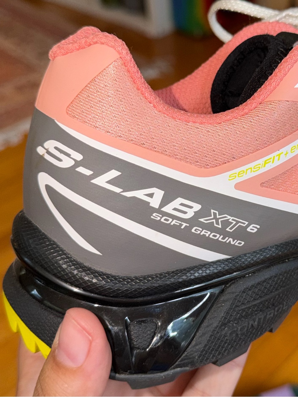 Salomon S-LAB XT-6 in Blooming Dahlia - Picture 5 of 6